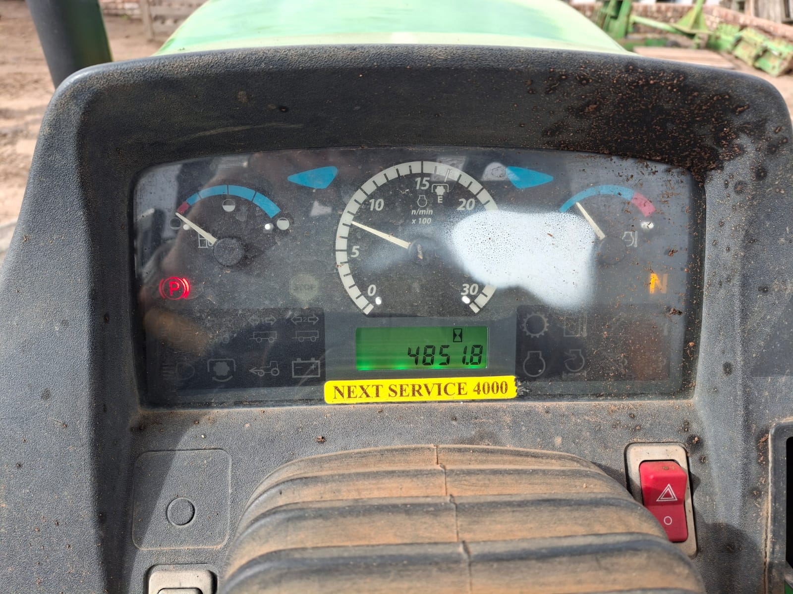 2014 John Deere 5082E – image 4