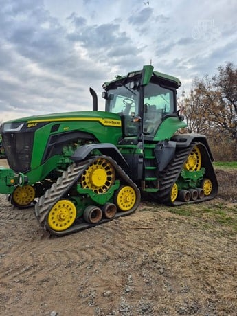 2023 John Deere 8R 410