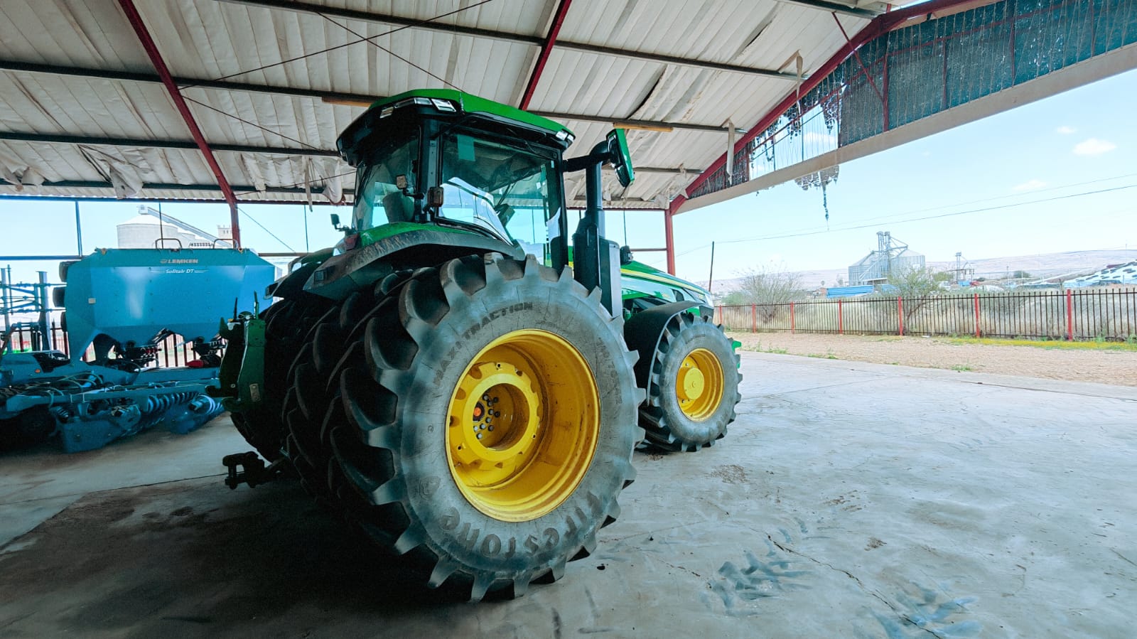 2025 John Deere 8R280 – image 8
