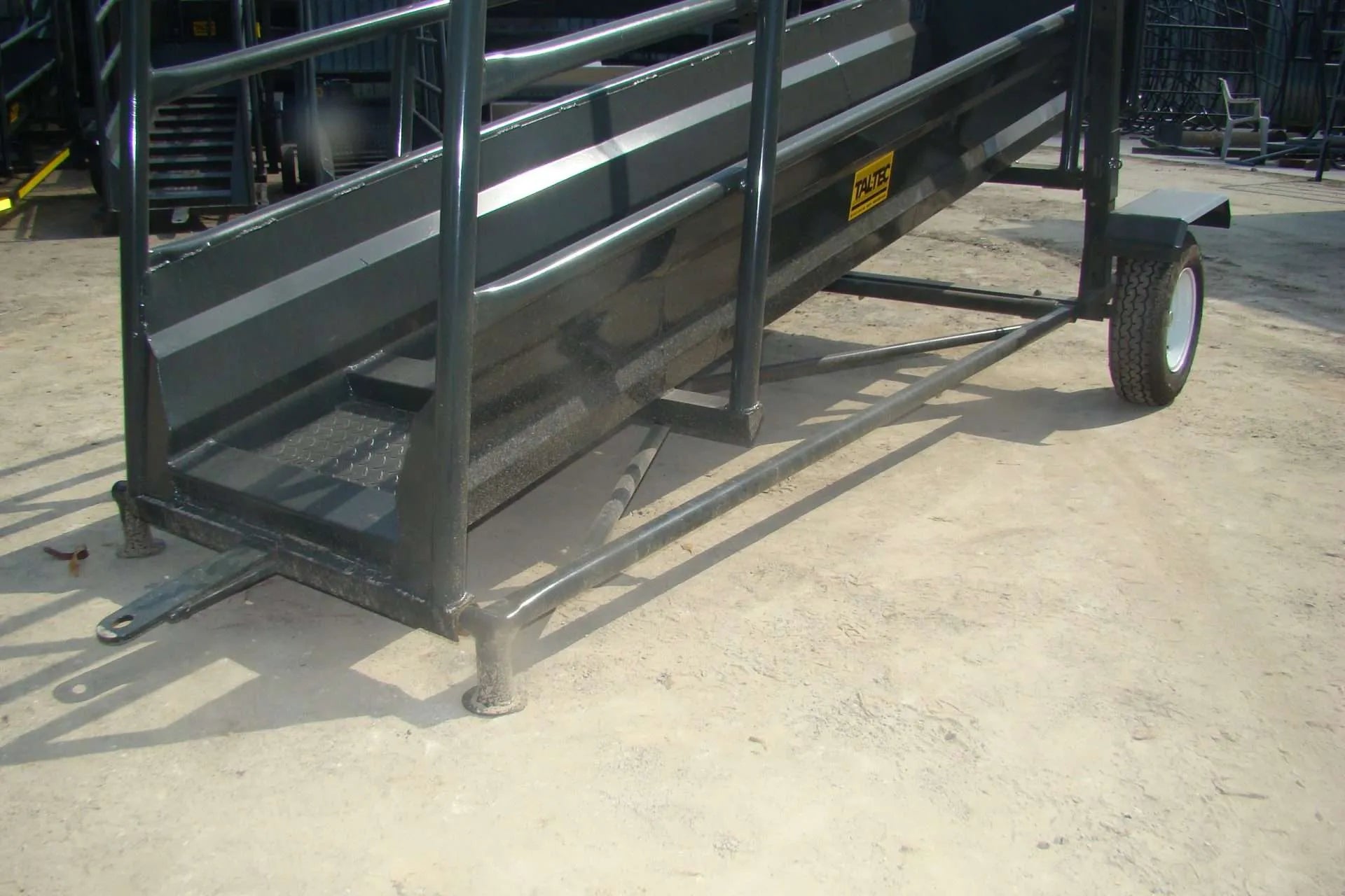 CATTLE LOADING RAMP TLR 3 (TRACTOR)