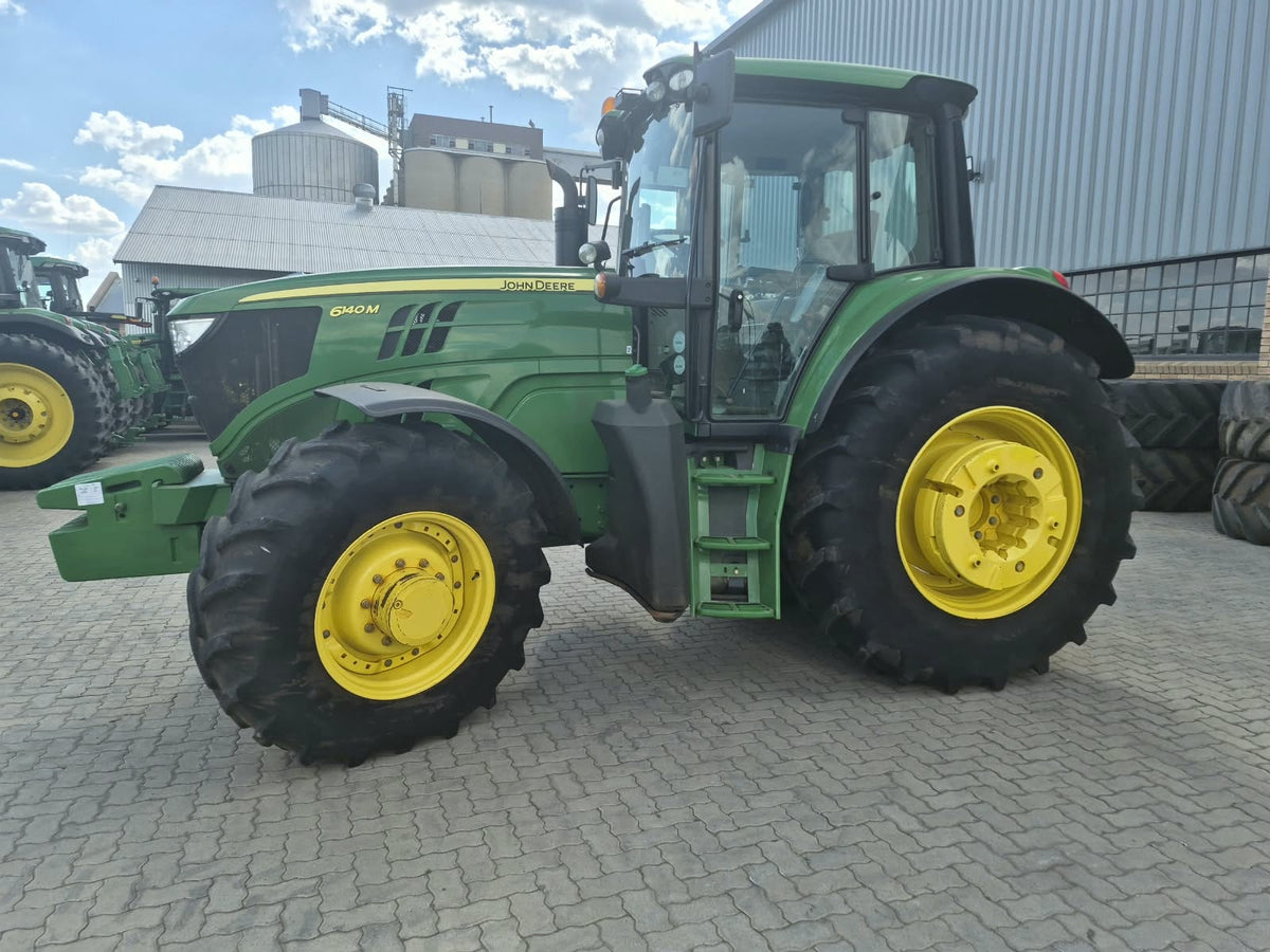 2022 John Deere 6140M