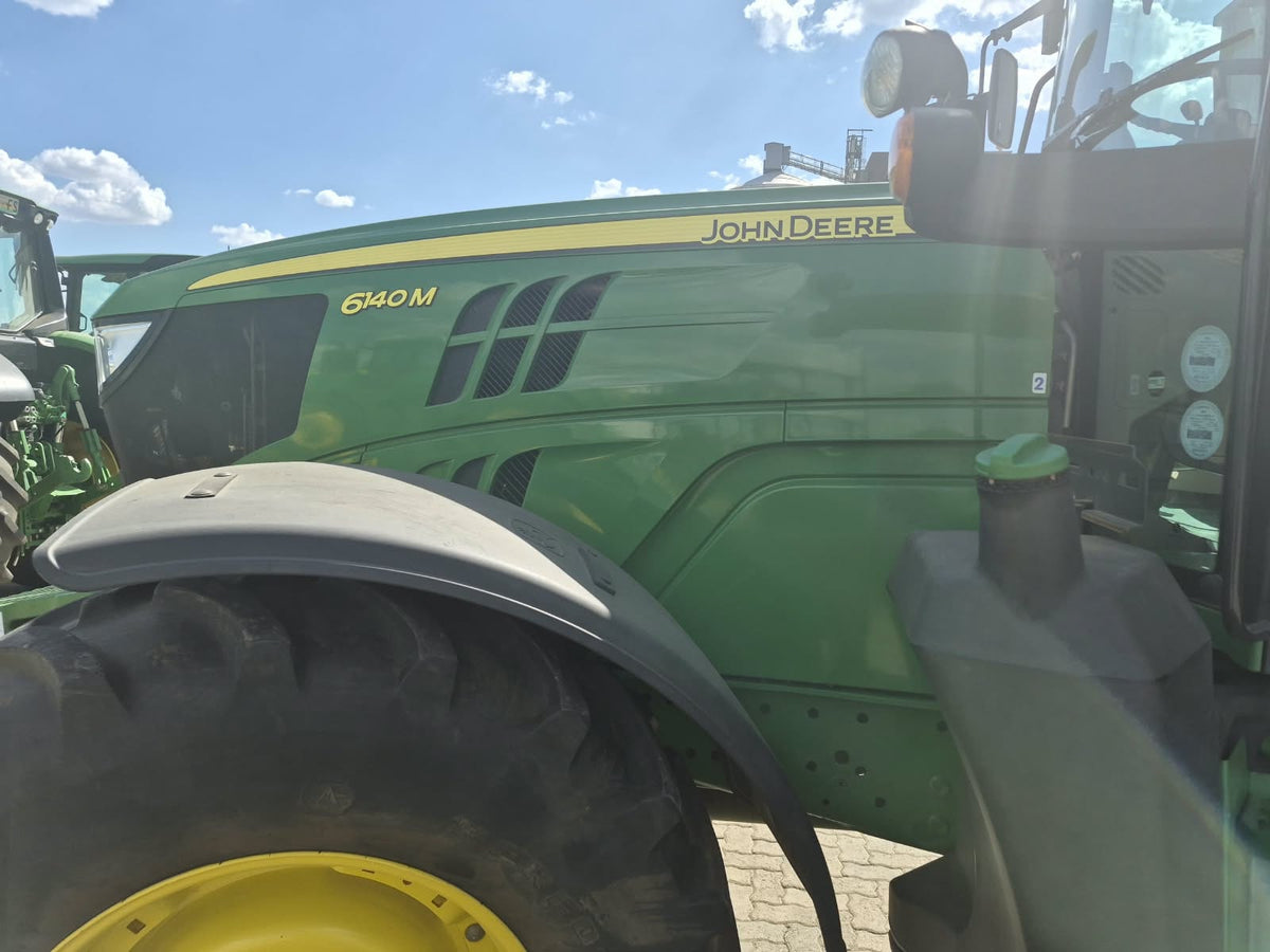 2022 John Deere 6140M
