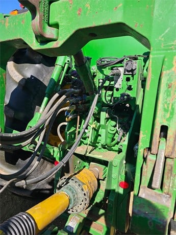 2015 John Deere 8320R – image 4