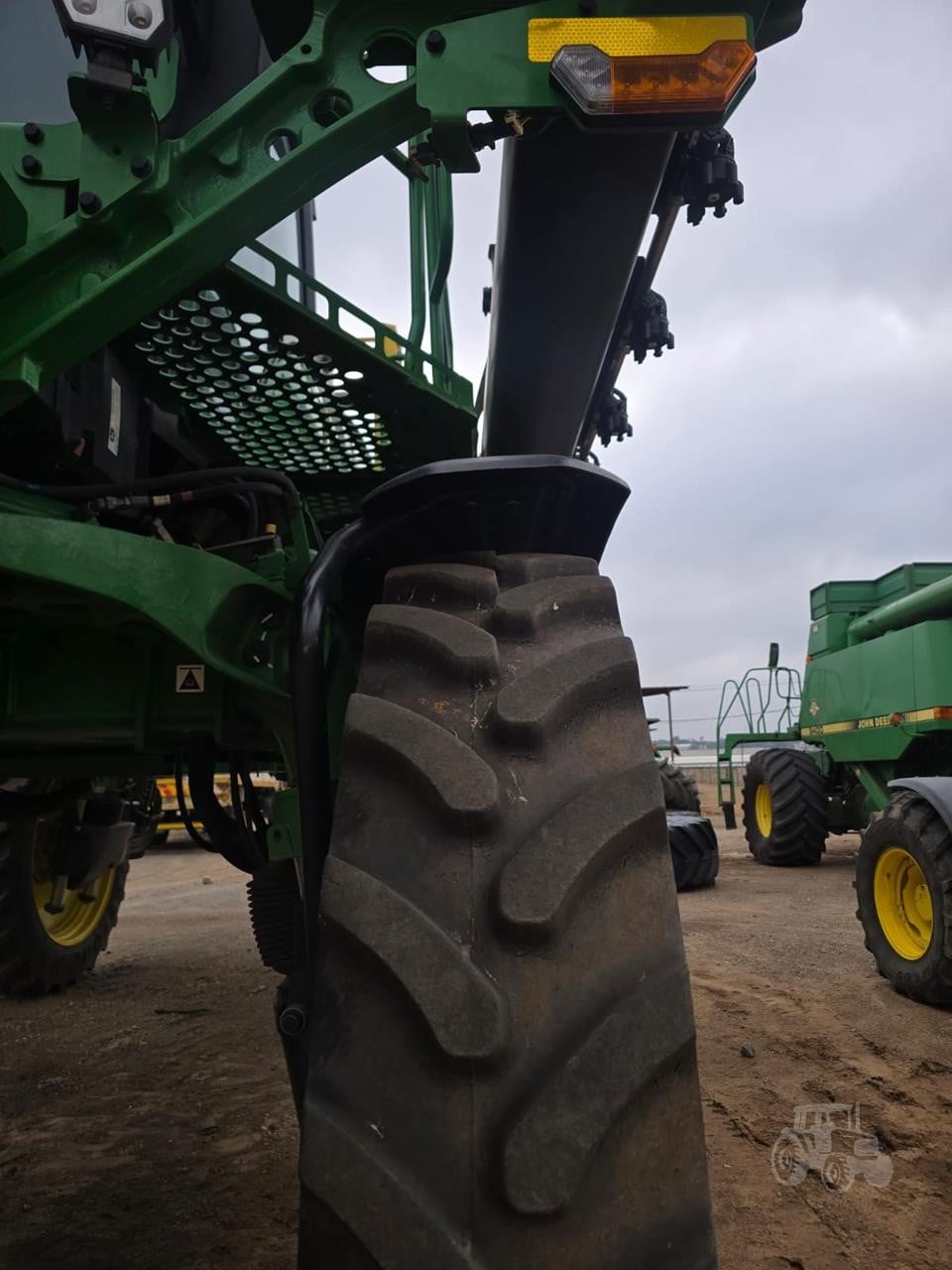 2023 John Deere 410R – image 2