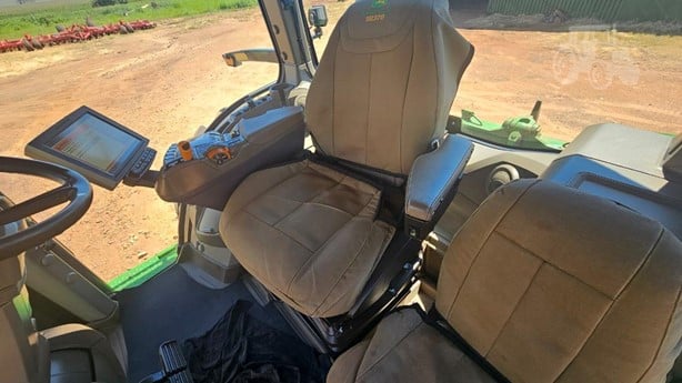 2021 John Deere 8R 370 