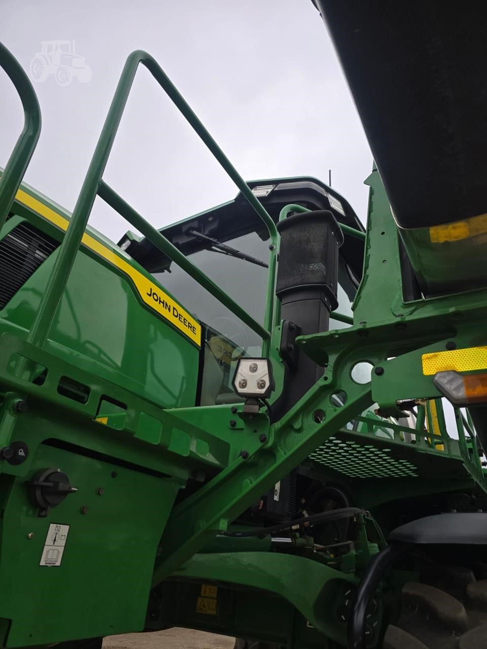 2023 John Deere 410R – image 3