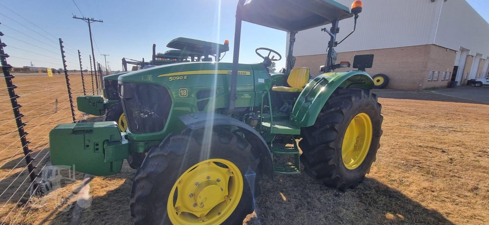 2023 John Deere 5090E – image 6