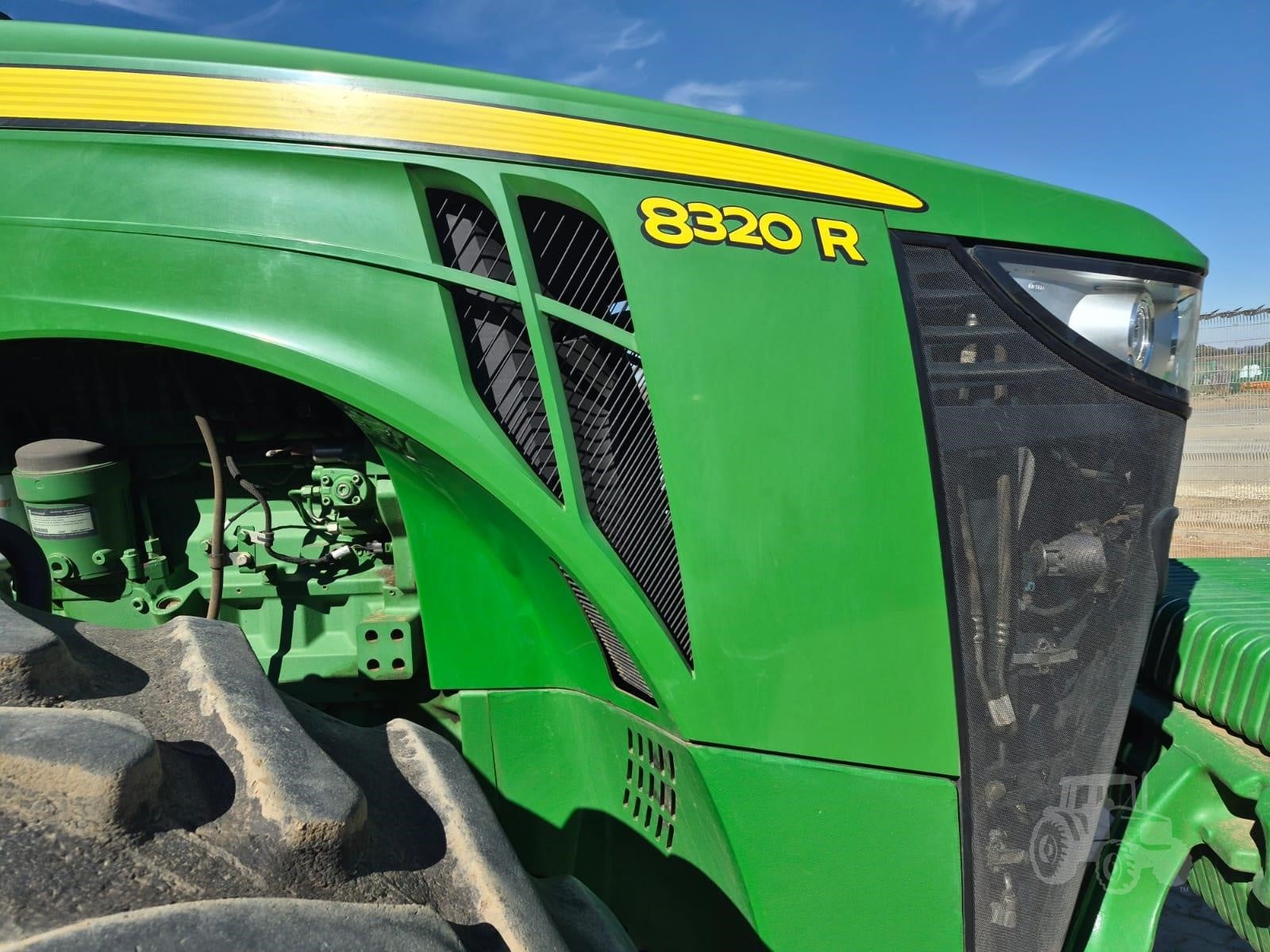 John Deere 8320R – image 5