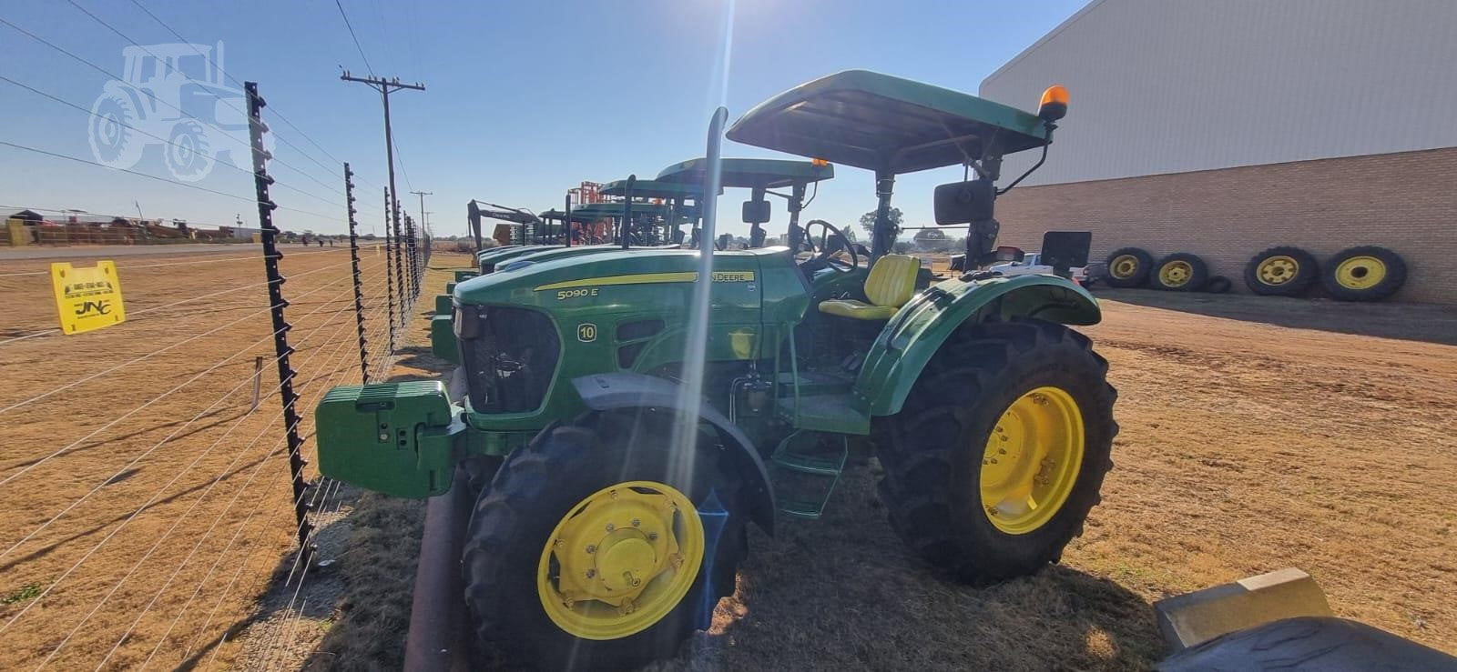 2023 John Deere 5090E – image 5