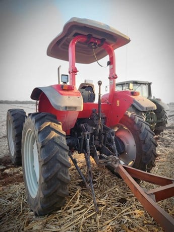 2013 McCormick C105 Max HC