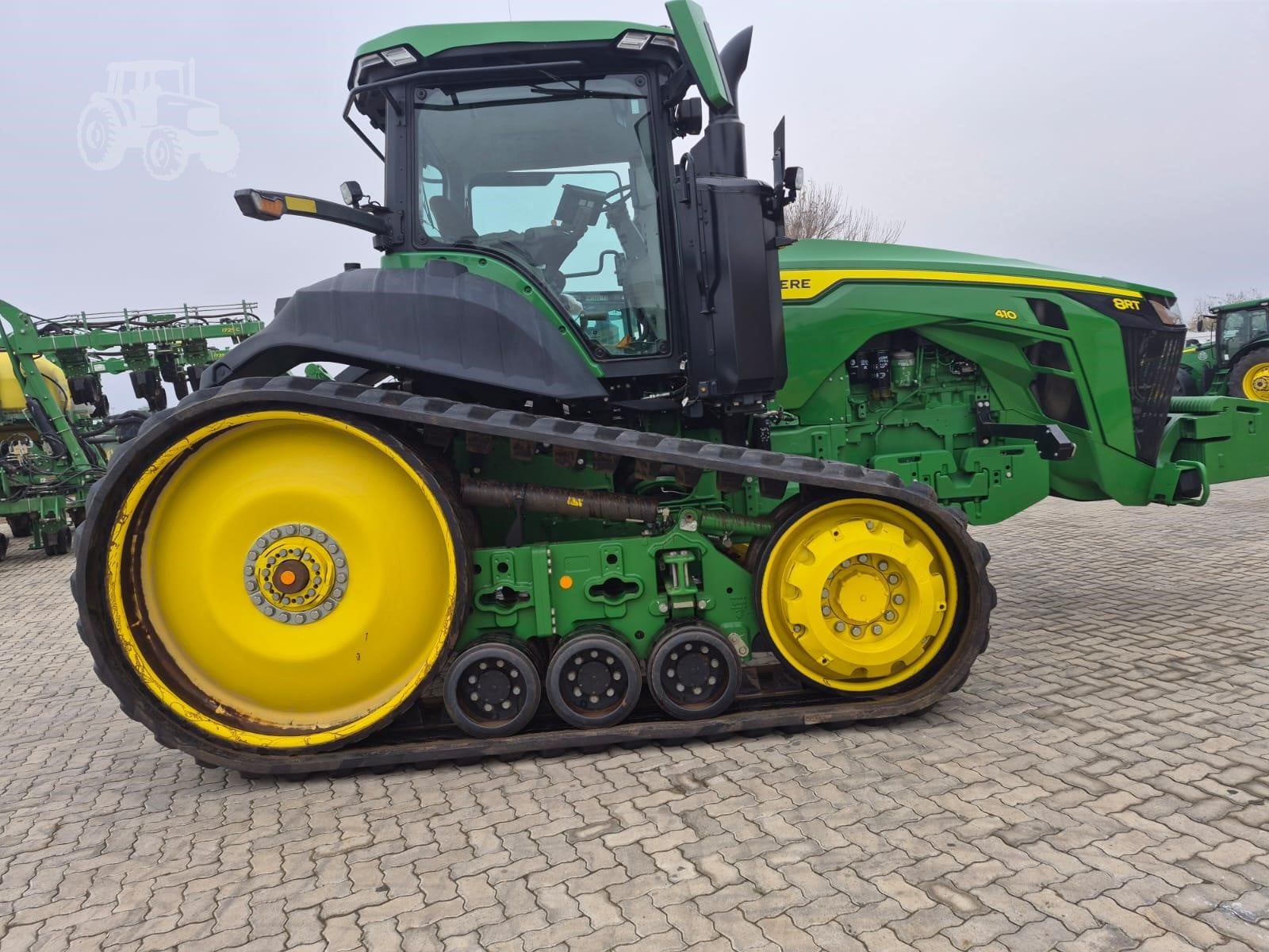 2024 John Deere 8RT 410 – image 2